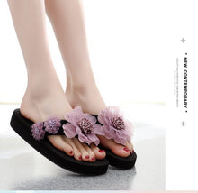 Load image into Gallery viewer, Flower beach slippers for women summer beach non-slip thick-soled flip-flops for outer wear fashionable wedge sandals
