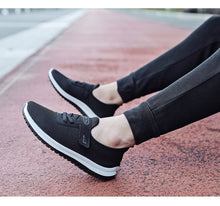 Load image into Gallery viewer, Couple walking shoes Casual shoes Flying woven walking shoes for men and women
